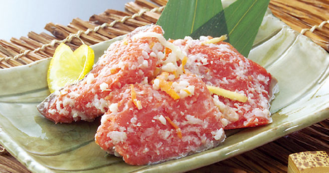 紅鮭飯鮨盛り付け例